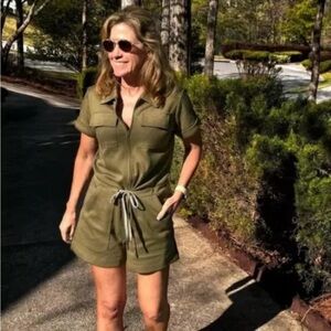 Cabi squad romper. Perfect condition. Worn twice. Non-smoking home.